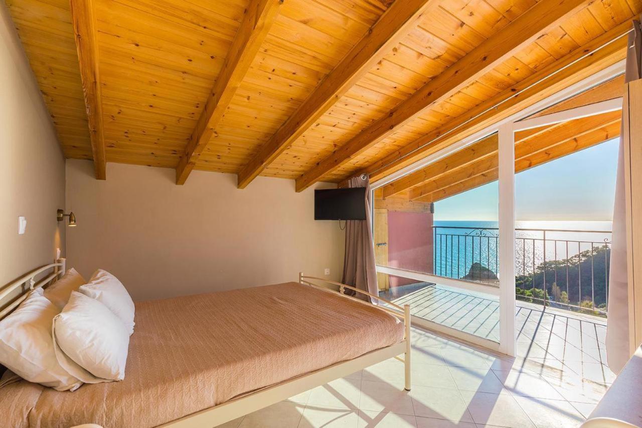 Luxury Loft Apartment With Pool - Pelekas Beach, Corfu Exterior foto